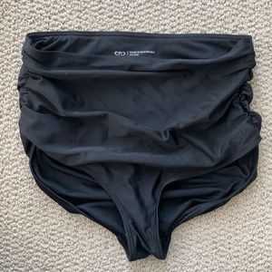 NWOT black Albion fit bottoms!